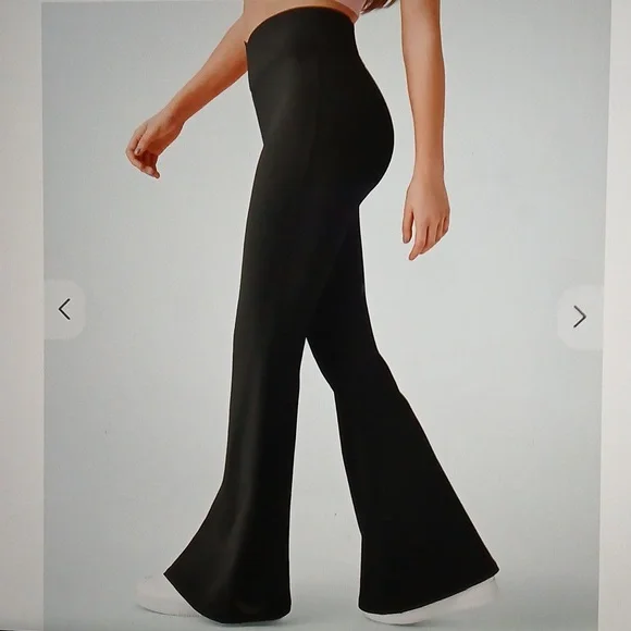 N Halara. Crossover High Waisted Back Pocket Super Flare Leggings - Picture 5 of 5